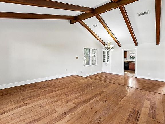 2nd image of 2552 Valentine Ct