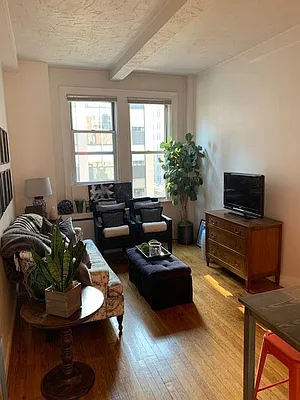 Rented by Warburg | media 1