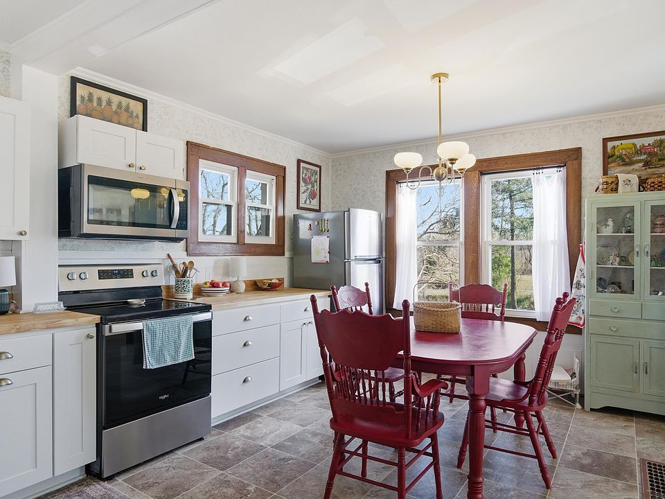 13th image of this home