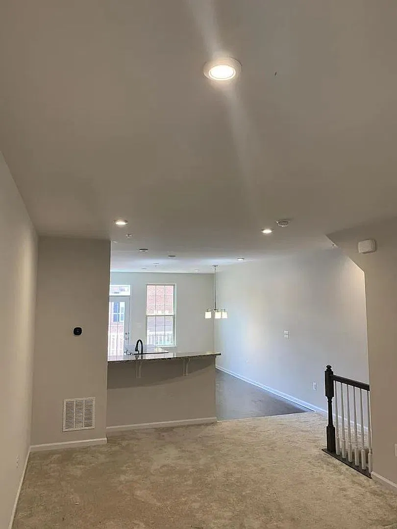Modern 2BR + Office Townhome with Garage & Deck Near Hopkins Bayview — Photo 4