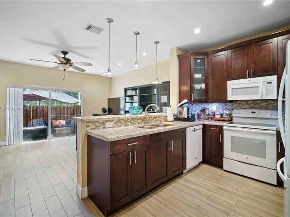 8401 NW 107th Ct Unit 5-36, Doral, FL 33178