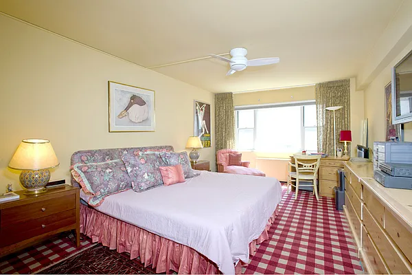 Sold by Stribling | media 2