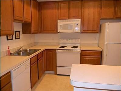 5th image of 5376 Knotting Woods Dr