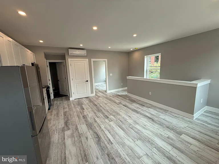 2623 Poplar St #2 — Photo 6