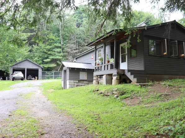 214 Lake Desolation Road, Middle Grove, NY 12850