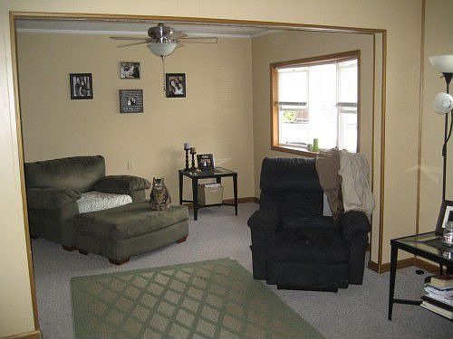 3rd image of 210 Oregon Dr