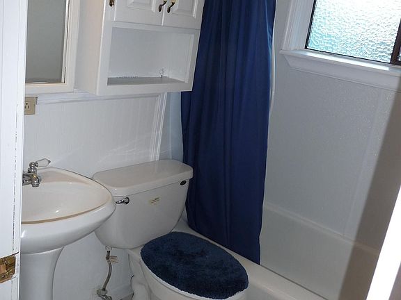 The main bath is located between both bedrooms.