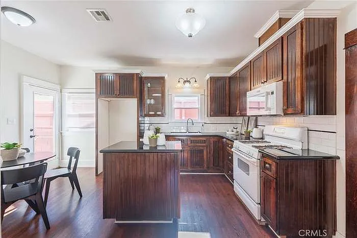 604 N Zeyn St — Photo 5