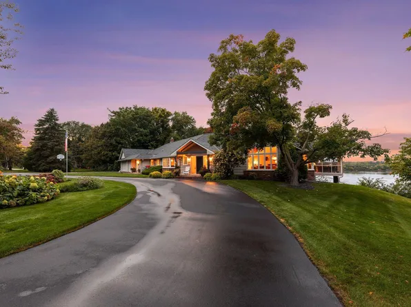 3 Birdie Ln, Chaska, MN 55318