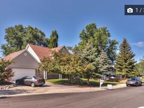Great neighborhood with sidewalks and wide quiet street.