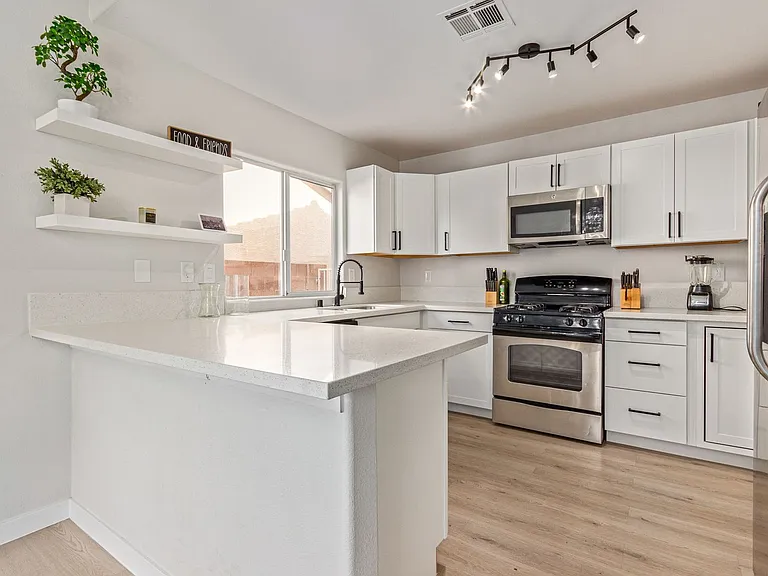 4929 Ferrell St — Photo 16