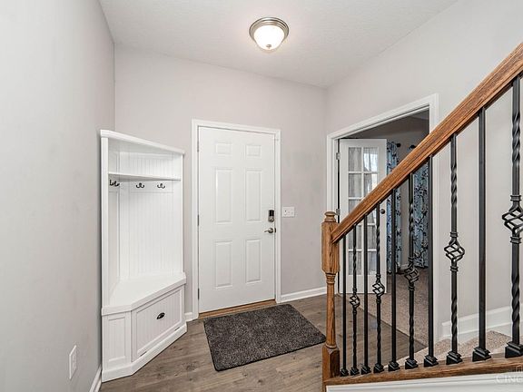 4th image of 5525 W Mills Dr