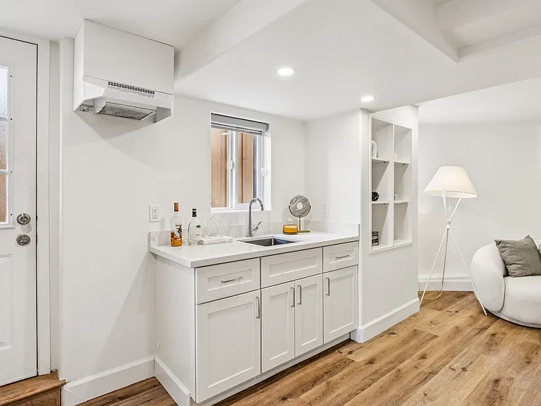 610 Hillcrest Blvd — Photo 36