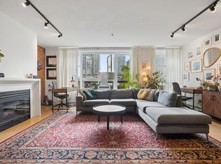 1066 Hamilton St #305, Vancouver, BC V6B2R9