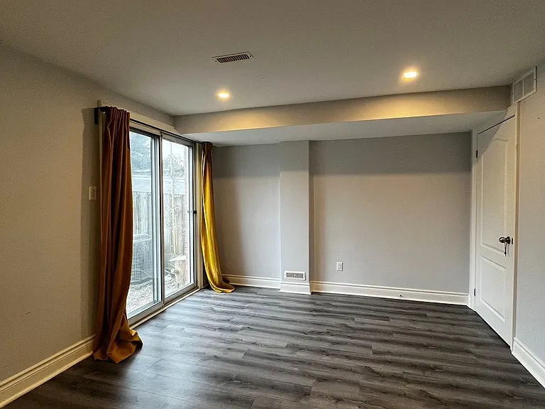 102 Seamist Cres — Photo 12