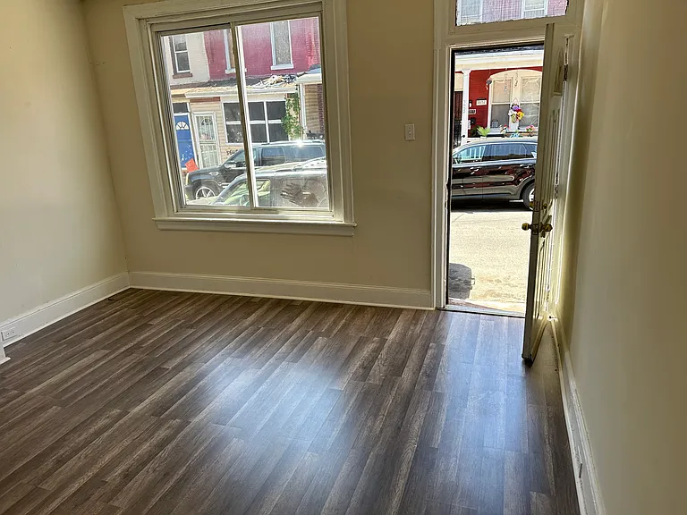 5653 Heiskell St #HOUSE — Photo 2