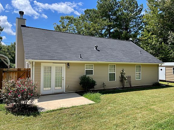 Exterior back_08292022