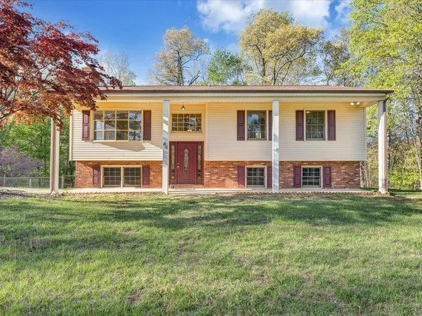 44 Timberline Dr, Blue Ridge, VA 24064