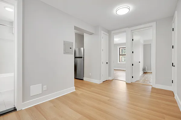 Rented by Peter R. Hungerford, LREB | media 14