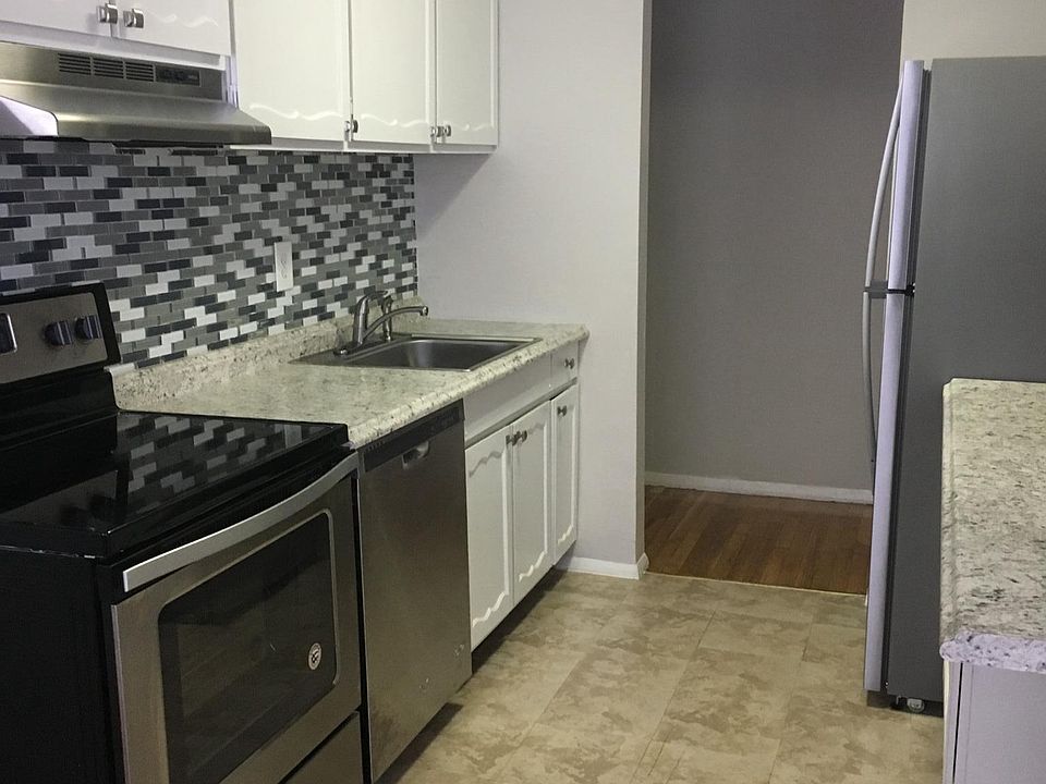 1st image of 68 Barclay Plz APT 4
