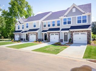 108 Roudwood Dr, Simpsonville, SC 29680