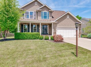 227 Bluff Ridge Dr, Pataskala, OH 43062