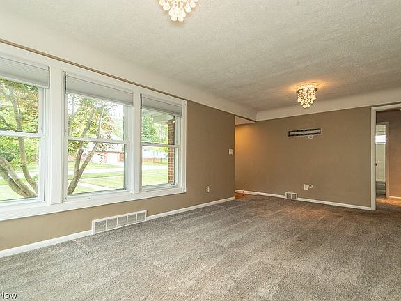5th image of 7444 Rockingham Rd