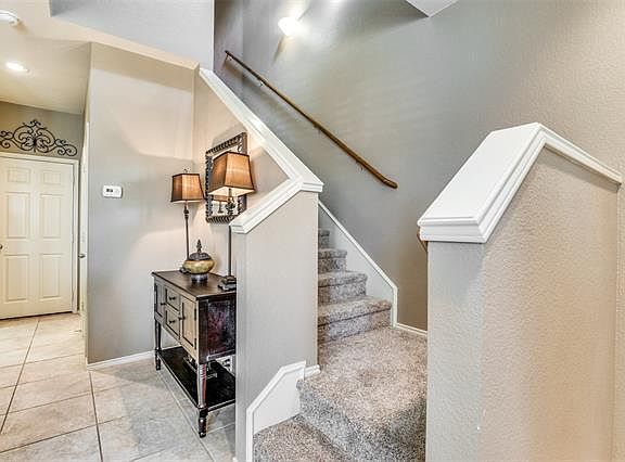4th image of 2244 Stoneleigh Pl
