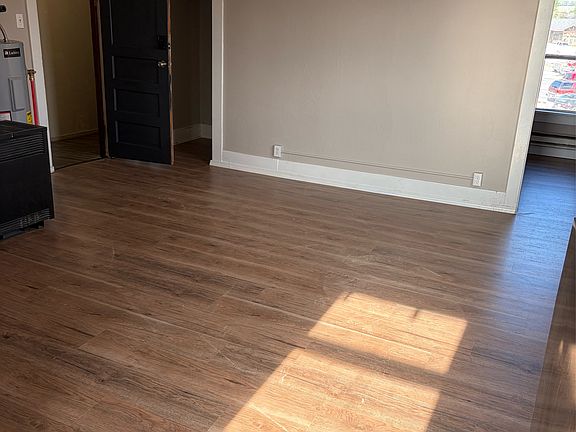 5th image of 421 Oak St #3