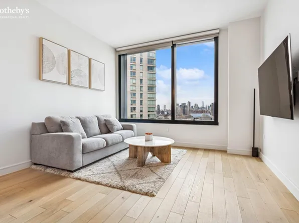 45-30 Pearson Street image 1 of 16