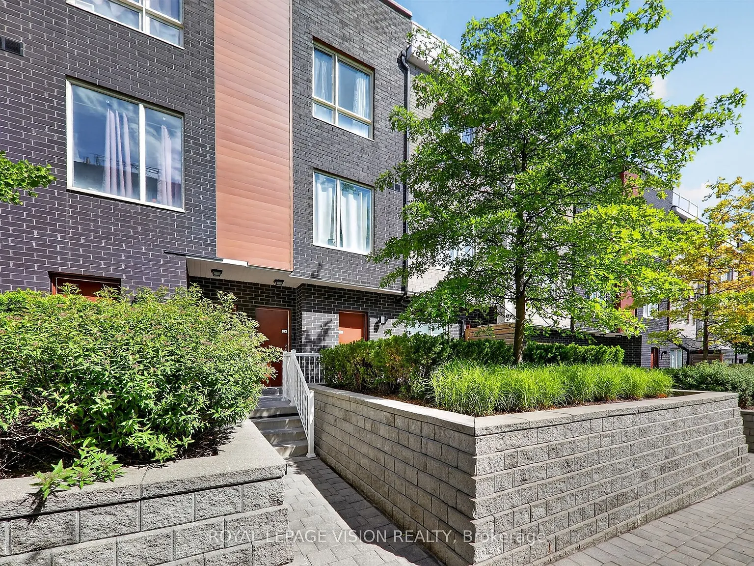 3 bed, $2,250 — Photo 4