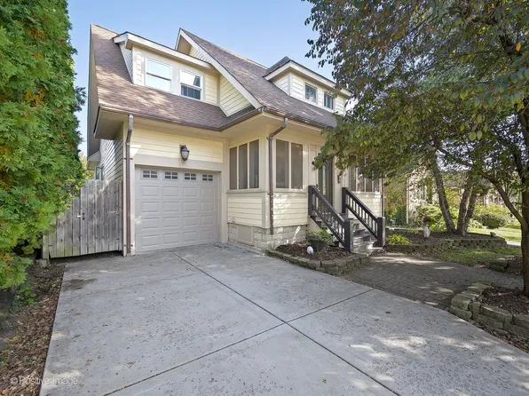 426 Gierz St, Downers Grove, IL 60515