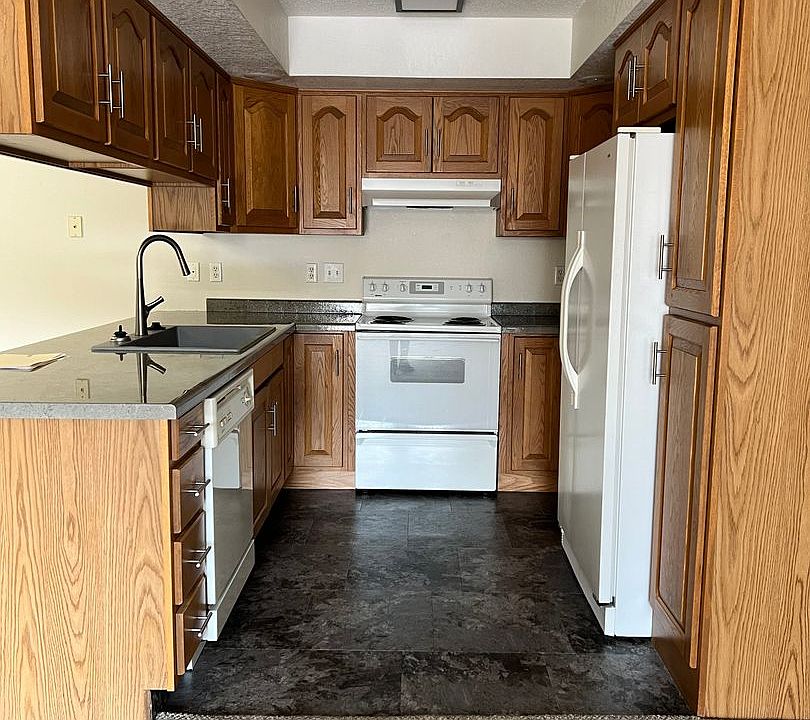 Mapleton Apartments 1600 Mapleton Ave Bismarck ND Zillow