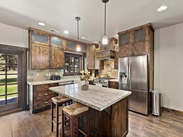 3912 Cedar Dr, South Lake Tahoe, CA 96150