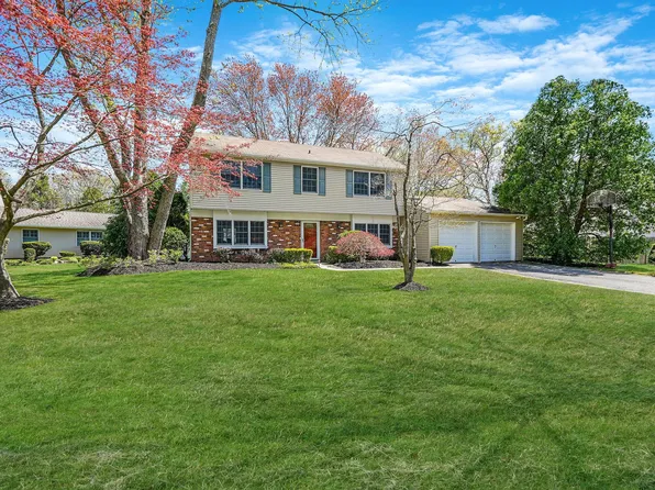 18 Botany Lane, Stony Brook, NY 11790