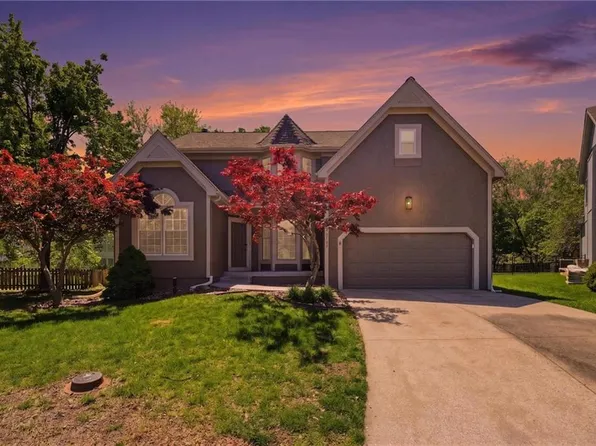 12135 Goodman St, Overland Park, KS 66213