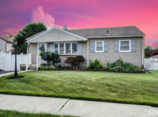 8 Kosene St, Woodbridge, NJ