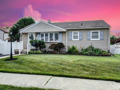 8 Kosene St, Woodbridge, NJ, 07095