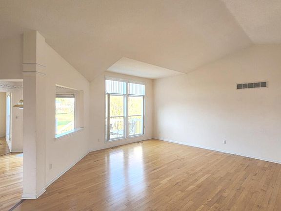 4th image of 5944 Lohr Lake Dr
