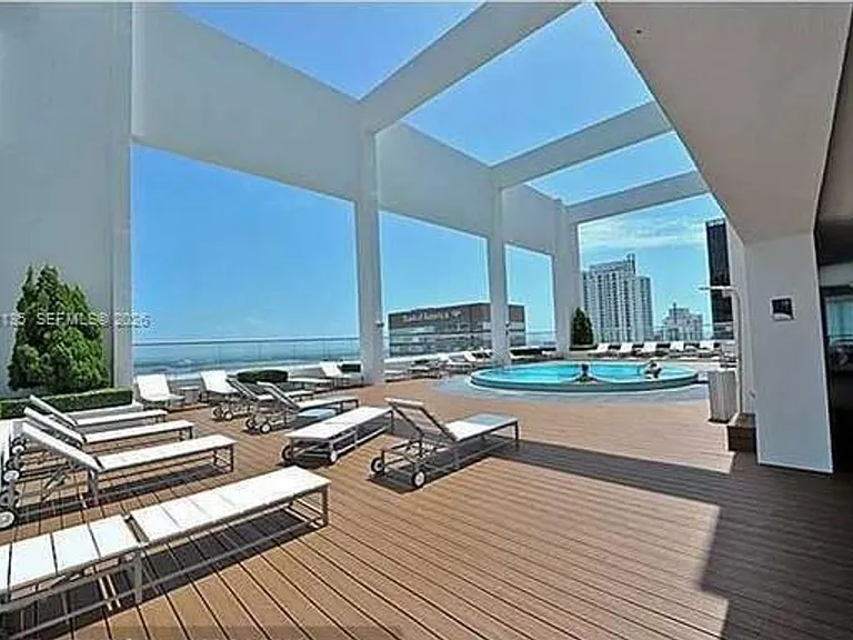 500 Brickell Ave #1808 — Photo 6