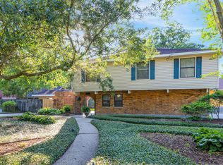 105 Lakeside Dr, Lafayette, LA 70508