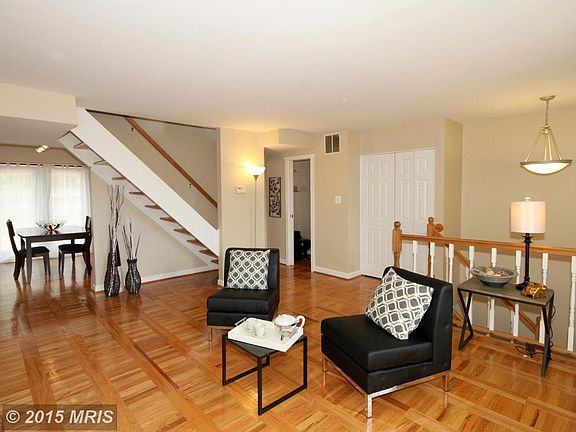 3rd image of 4741 Kandel Ct