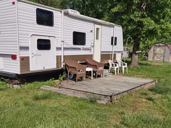 5/382 Woodhaven Lakes, Sublette, IL 61367