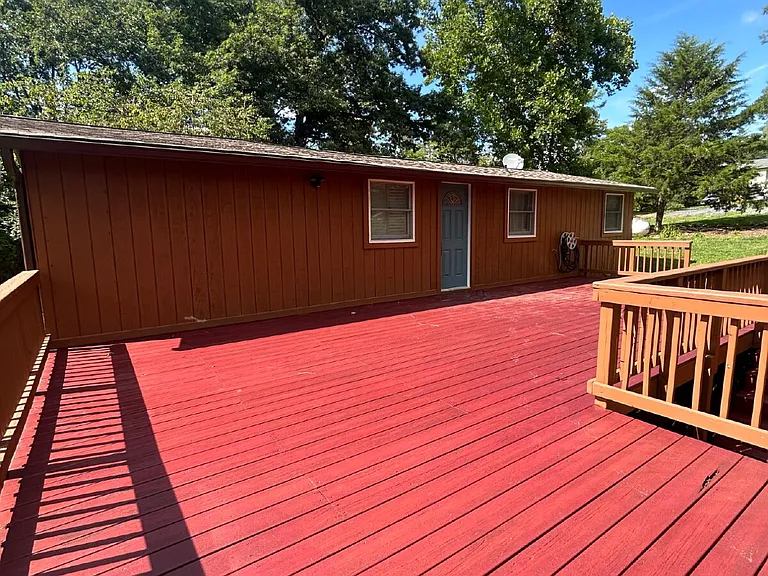 299 Flynn Dr — Photo 2