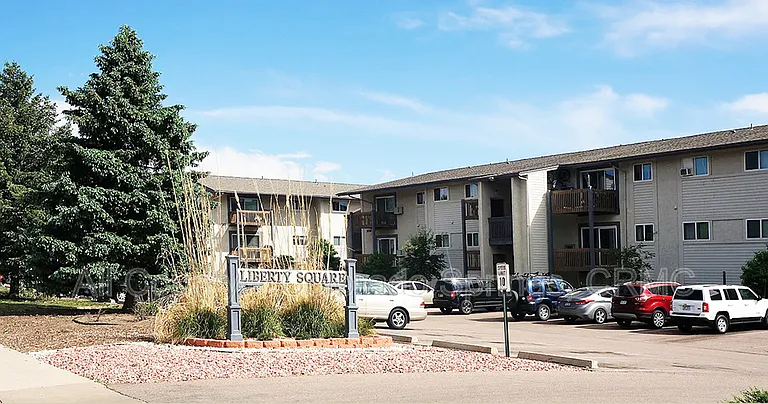 5030 El Camino Dr #8 — Photo 13