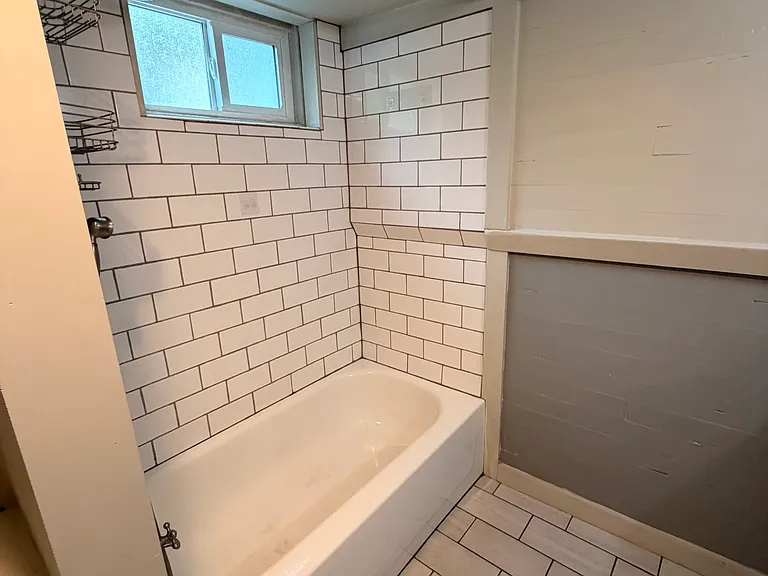 354 N 200 E — Photo 5