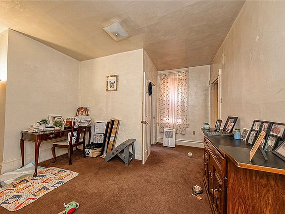 4th image of 118 21st St #116