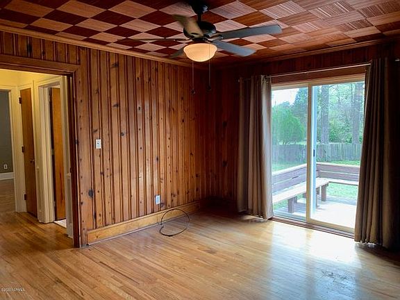 2nd image of 2618 Jefferson Dr