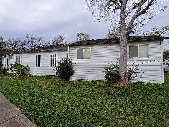 4th image of 313 Norton St