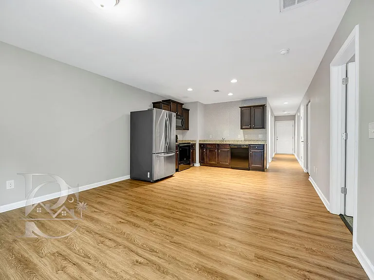 107 Nobility Dr — Photo 10